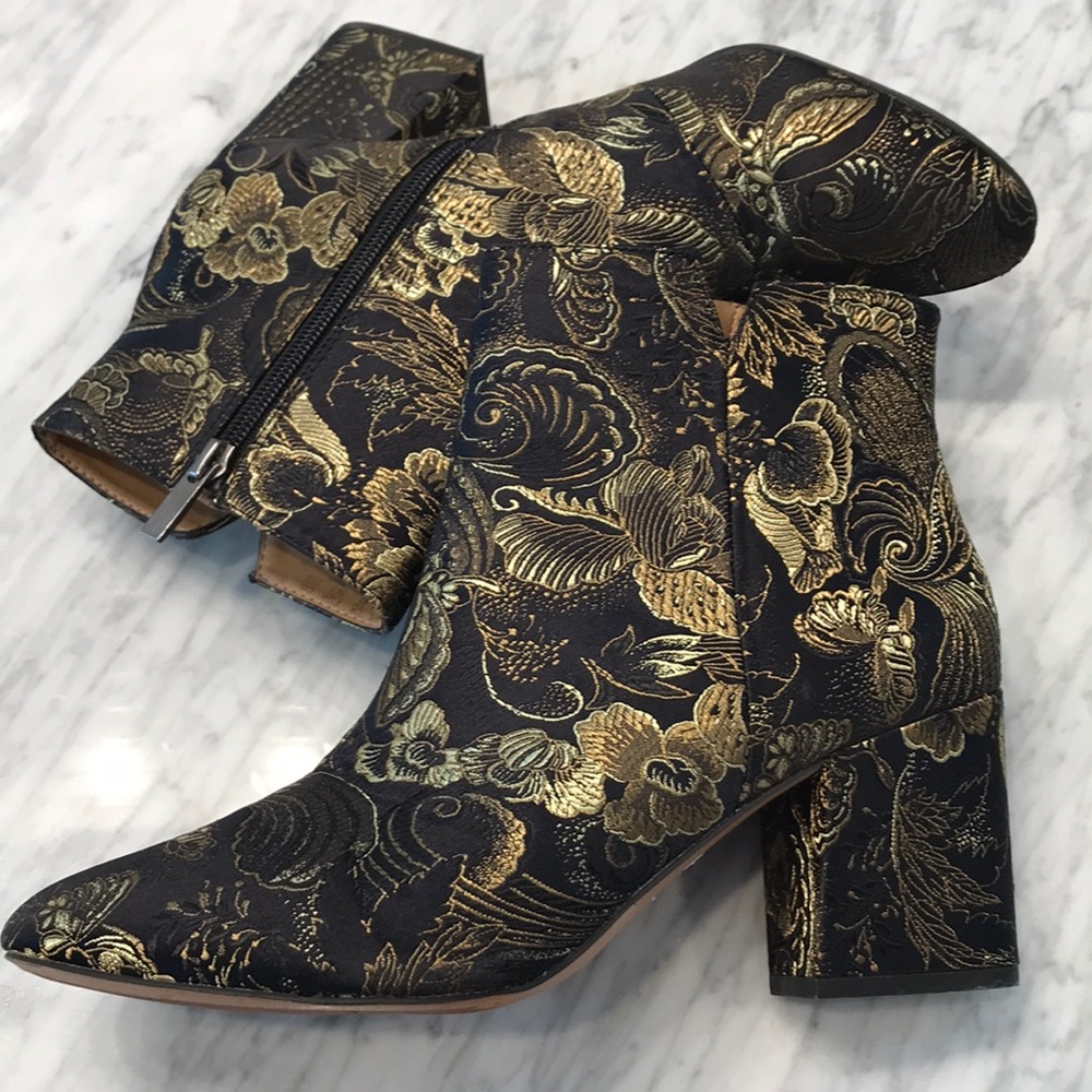 25% OFF BUNDLES Franco sarto ankle boots